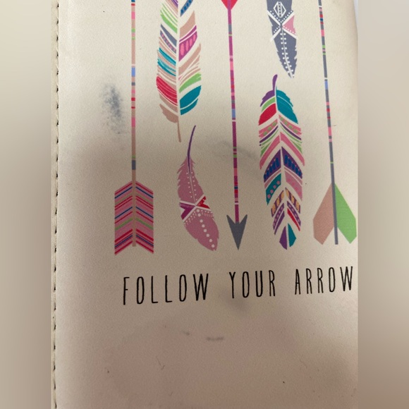 Cute "Follow your arrow" White Blue Wristlet Wallet. - Picture 4 of 12